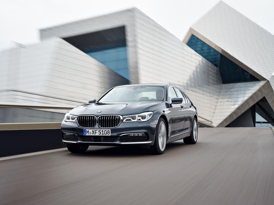  BMW 730d 2015 года  (фото 9 из 12)